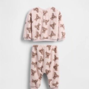 GAP Baby Sherpa Brannan Bear Outfit Set